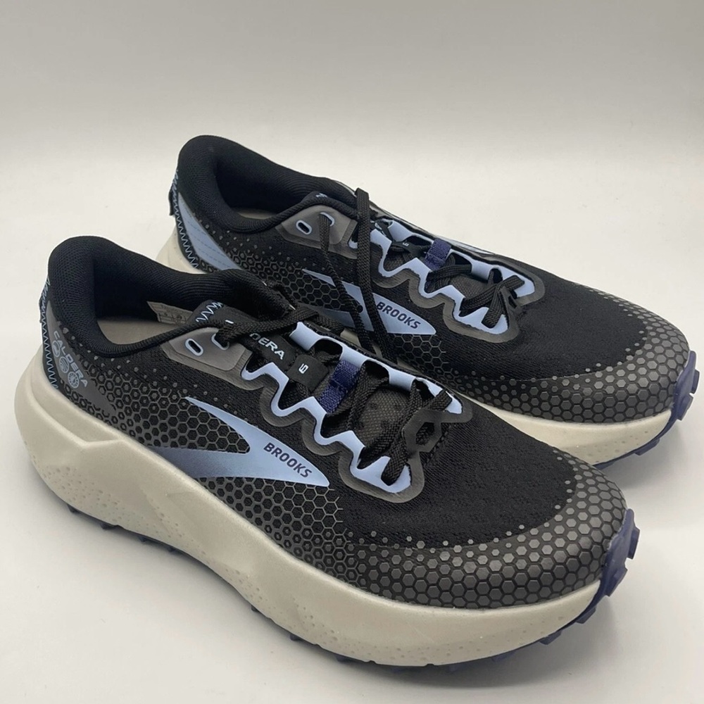 Brooks Caldera 6 Women's Trail Running Hiking Sneakers Black. New without box.